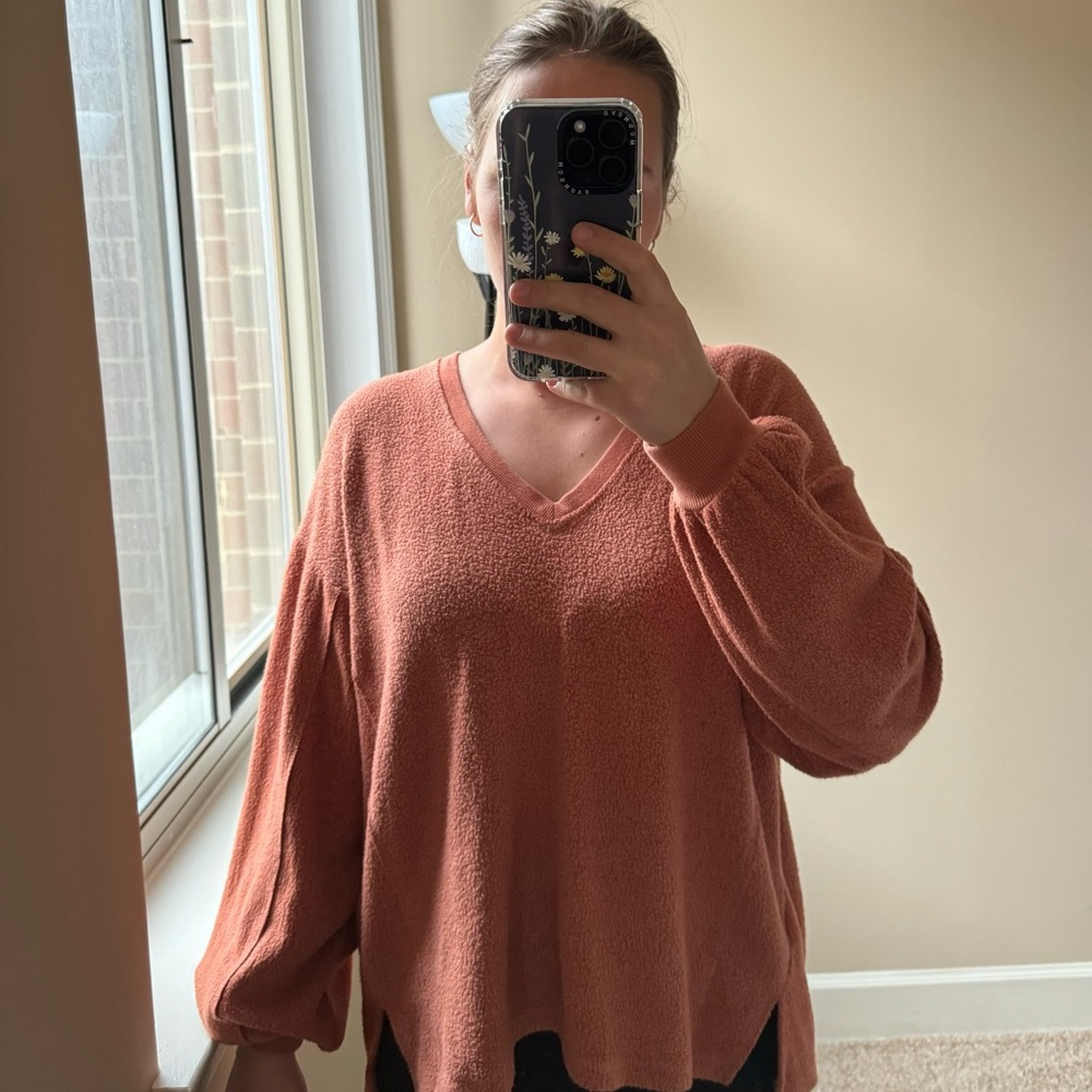 Women's V-Neck Sweater - Rust